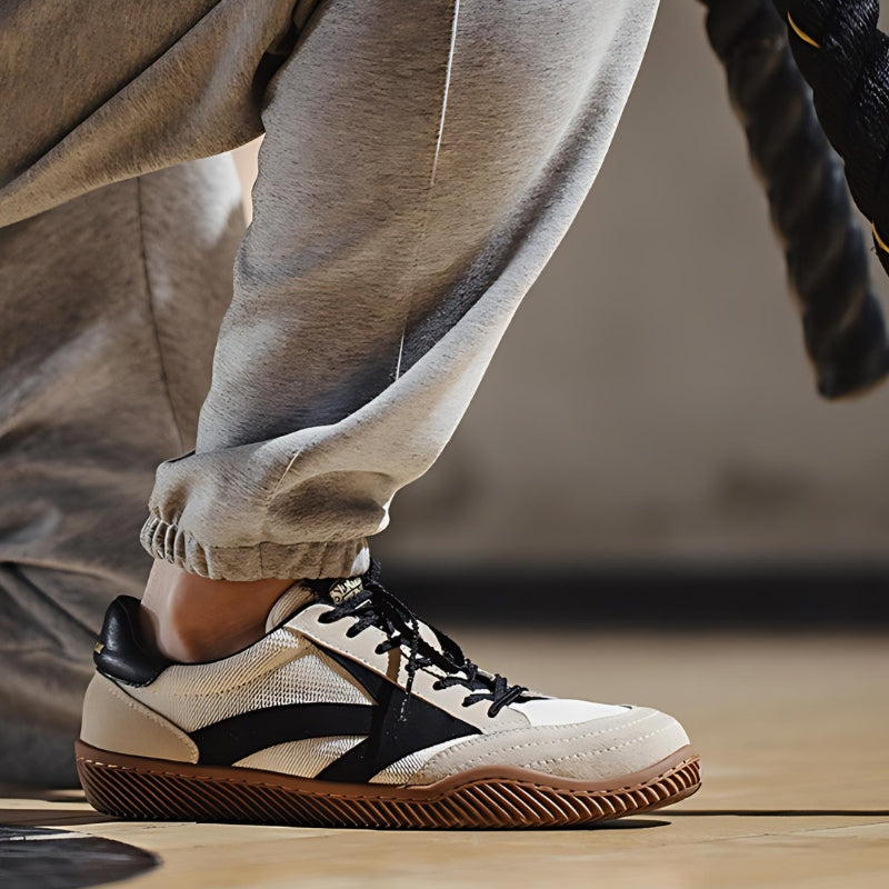 Thomas | Lace-Up Classic Sneakers